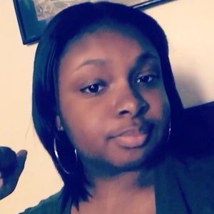 Meet your Posher, Adriana